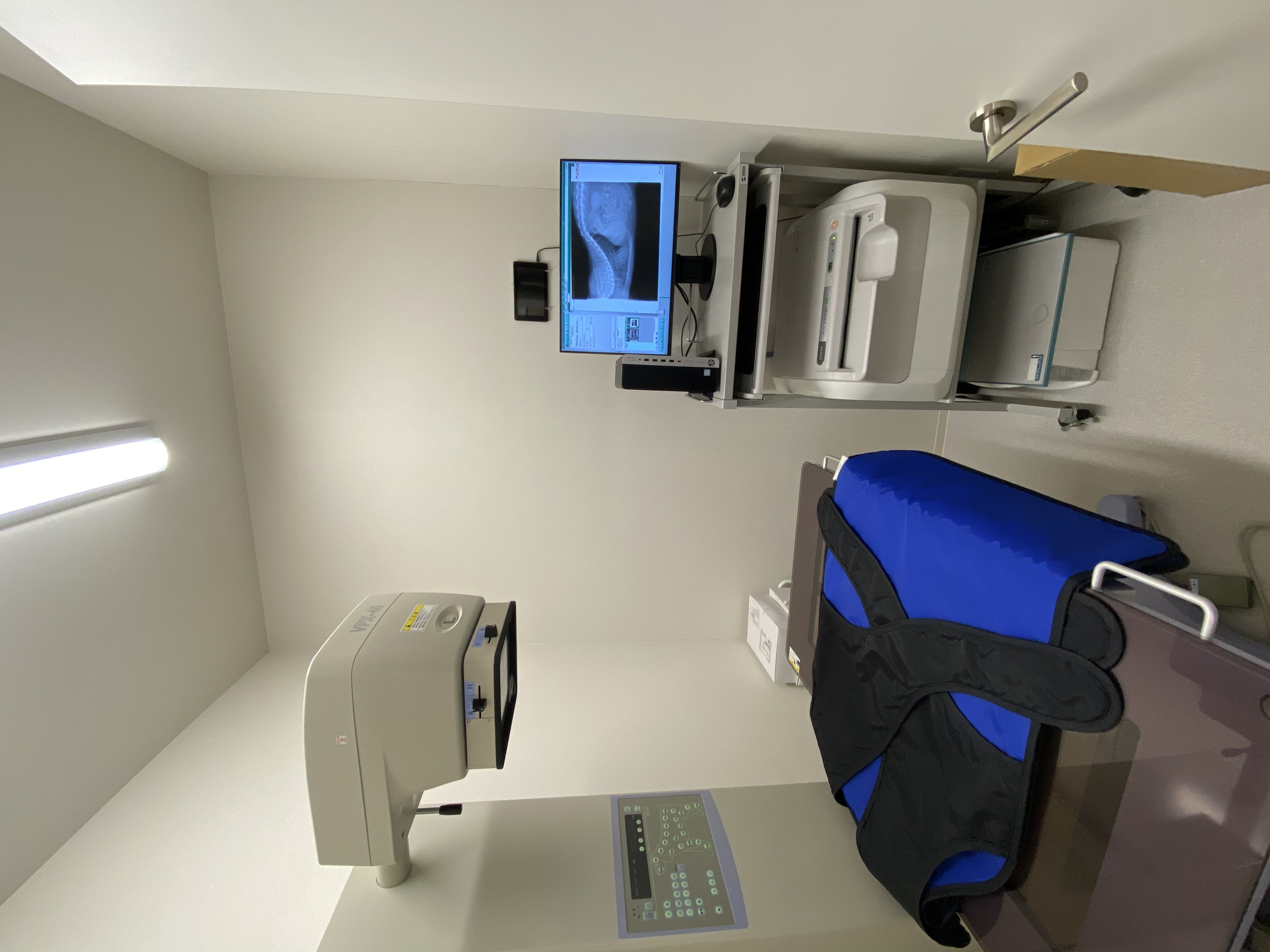すわ動物病院のレントゲン室