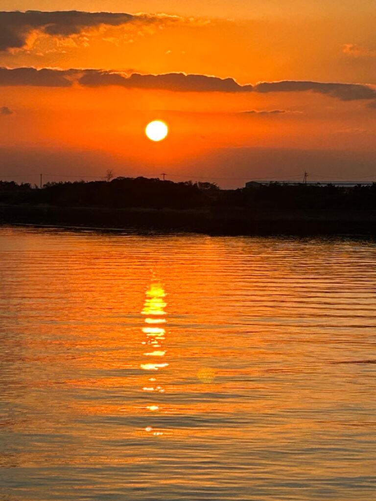 海で見る夕日